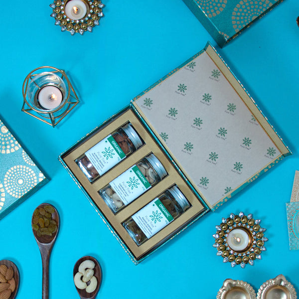 Organic Premium Gift Hamper with Cashew, Raisins & Almond Gift Box in Beautiful Green Mandala Printed Gift Box