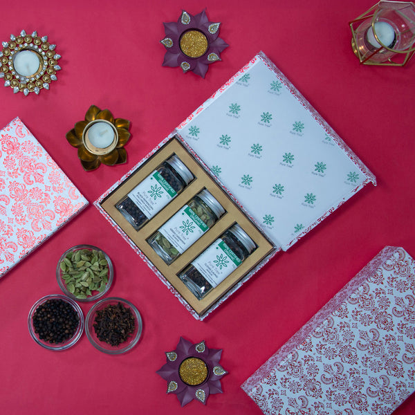 Organic Premium Gift Hamper with Cloves, Green Cardamom, Black Peppercorn Gift Box in Beautiful Red & White Mandana Printed Gift Box